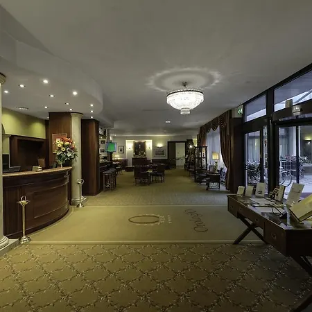 Orologio Hotel 4*