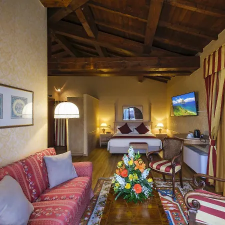 Orologio Hotel