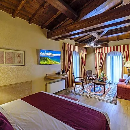 Hotel Orologio 4*